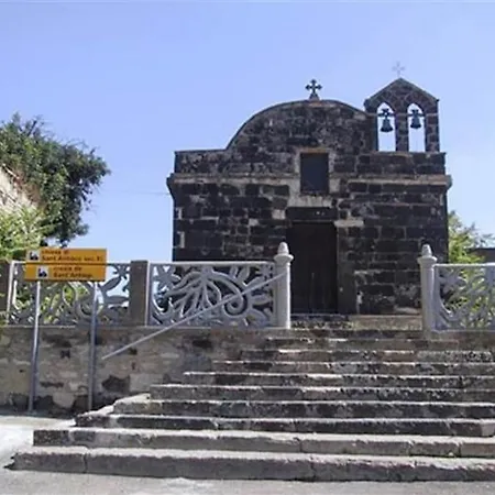 Traditional House Zia Dina *