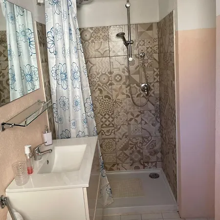 Traditional House Zia Dina Casa de Férias Mogoro