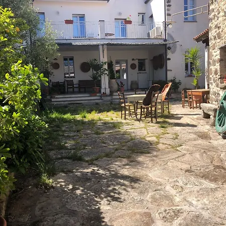 Casa vacanze Traditional House Zia Dina Mogoro
